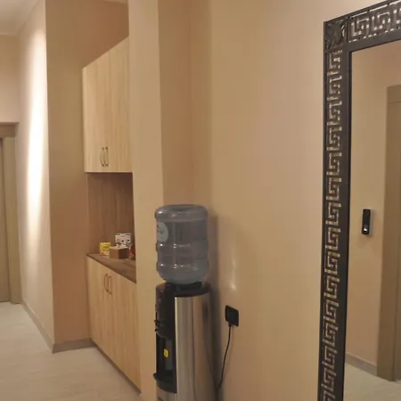 Bliri Shallvaret Apartment *