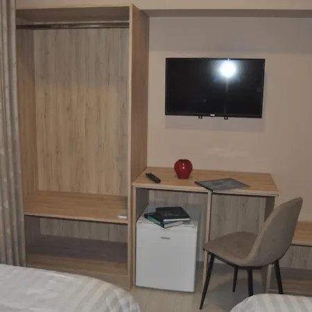 Bliri Shallvaret Apartment *